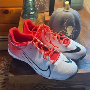 Nike White and Red Sports Cleats